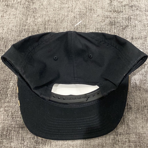 DC SnapBack Hat - Picture 6 of 7